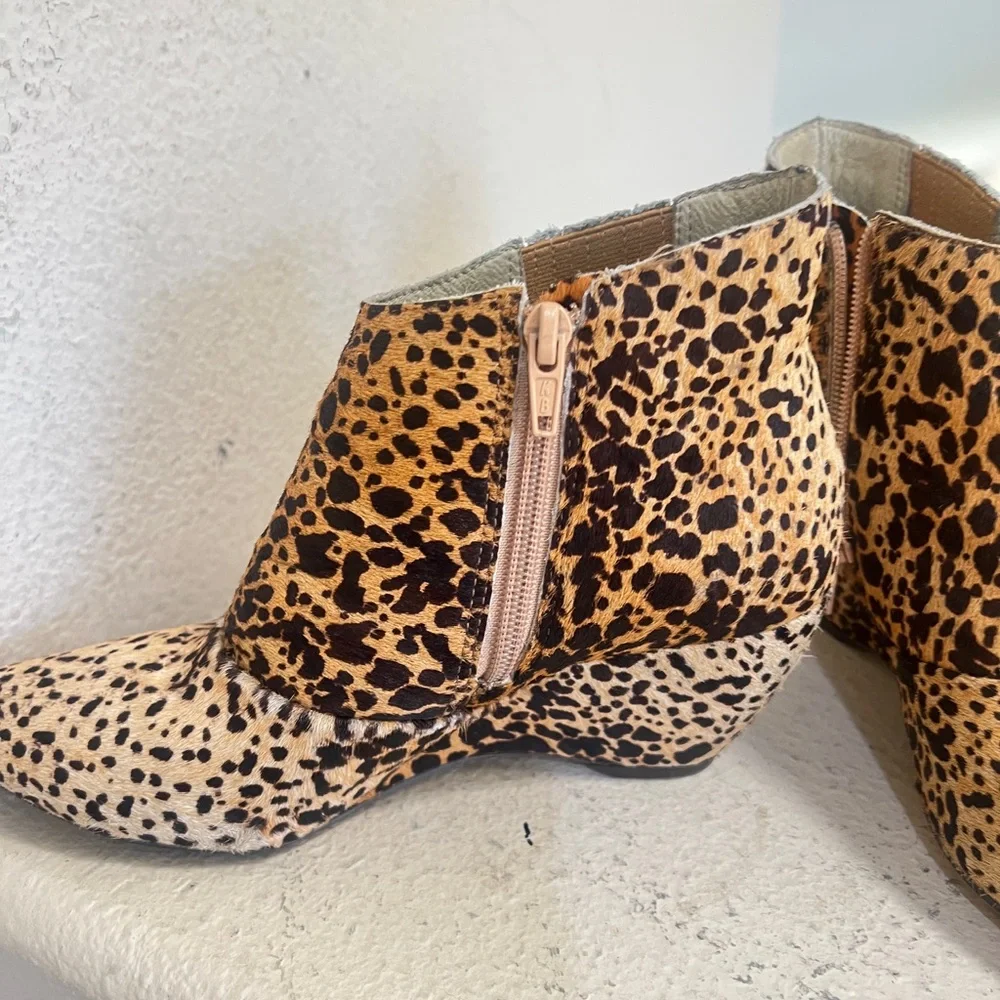 Matisse‎ Nugent Wedge Leopard Real Calf Hair Leather Ankle Boots Booties Sz 6.5